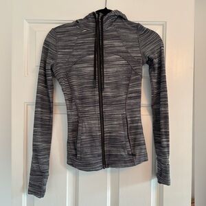 Lululemon define hooded jacket size 2